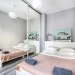 Apartment Night Rondo Daszynskiego *