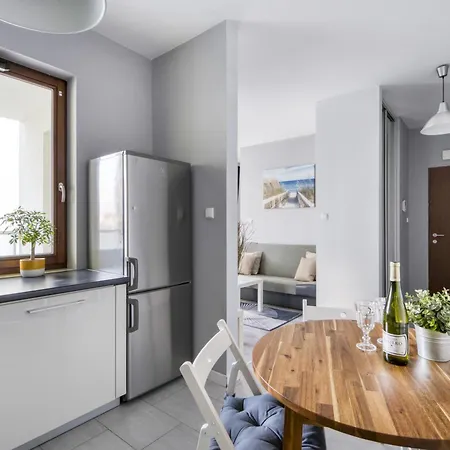 Night Rondo Daszynskiego Varsovie